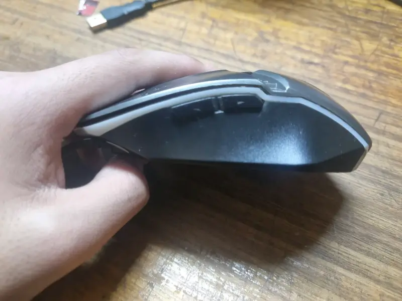 Mouse gamer HP con cable y diseño ergonómico - 3