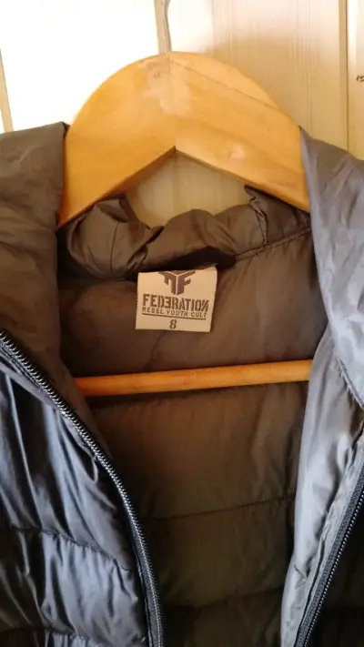 Chaqueta acolchada negra para niño - miniatura 2