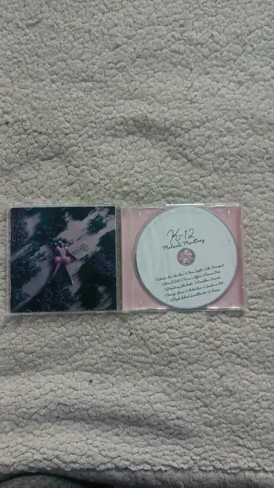 CD álbum K-12 de Melanie Martinez - miniatura 2