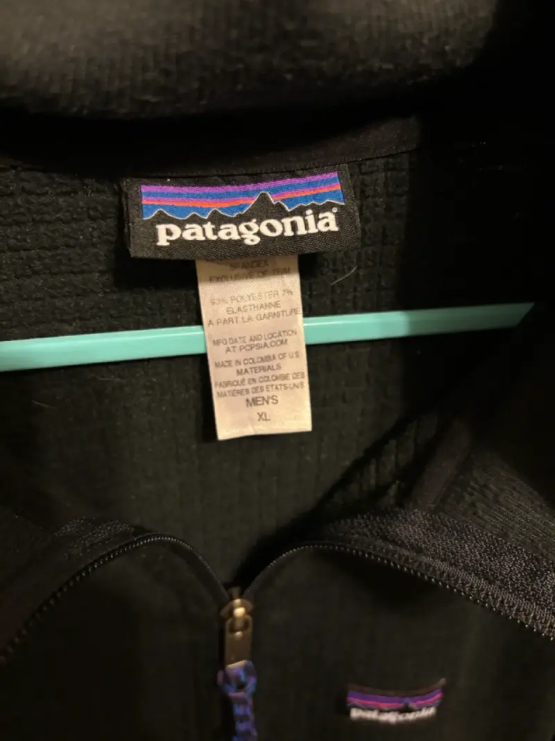 Poleron de hombre Patagonia negra con cierre - 4