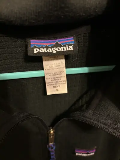 Poleron de hombre Patagonia negra con cierre - miniatura 4