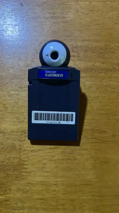 Cámara Game Boy clásica en buen estado - miniatura 1
