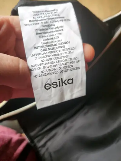 Mochila negra de cuero con bolsillos frontales - miniatura 4