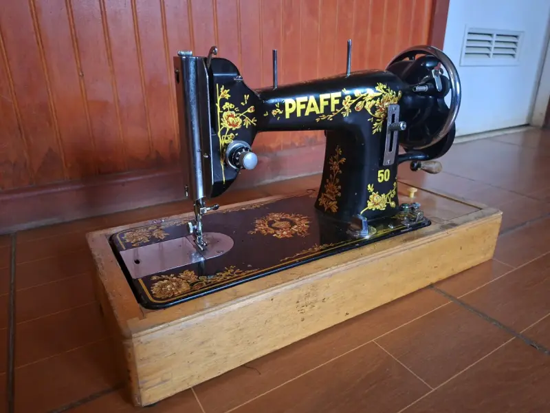 Máquina de Coser Antigüa Pfaff 50 Decorada - 2