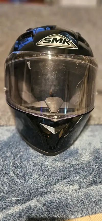 Casco de moto SMK negro con visor - miniatura 2