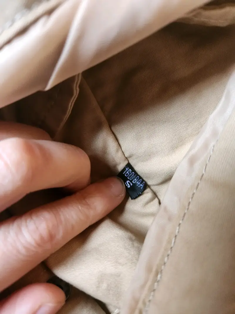 Gabardina beige con capucha para mujer - 3