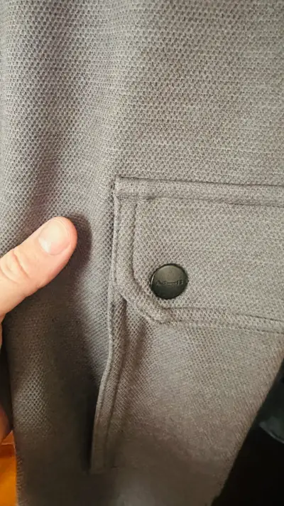 Pantalones cargo grises con bolsillos laterales - miniatura 3