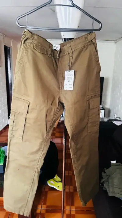Pantalones cargo verde oliva  para hombre - miniatura 1