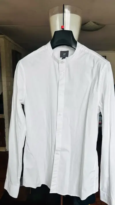 Camisa Blanca H&M Muscle Fit Hombre - miniatura 1