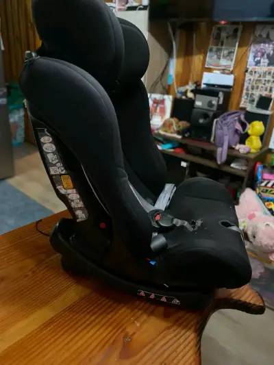 Silla de Auto Bebesit Negra para Bebé - miniatura 1