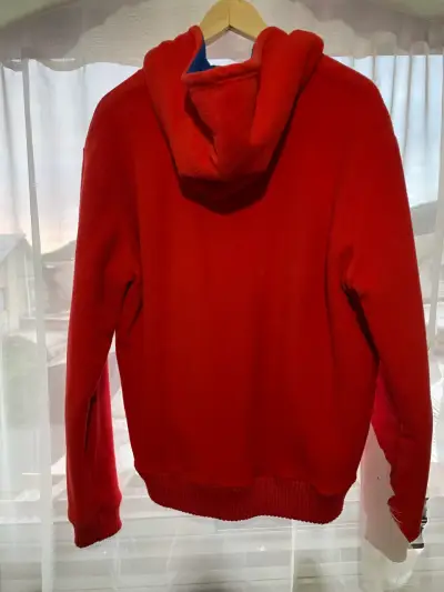 Polerón rojo con capucha de la selección chilena - miniatura 5