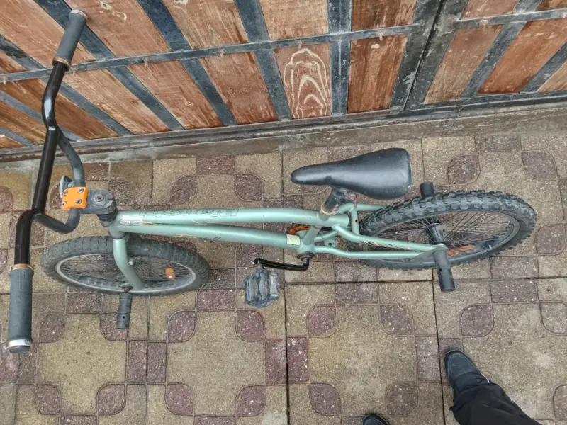 Bicicleta BMX - 2