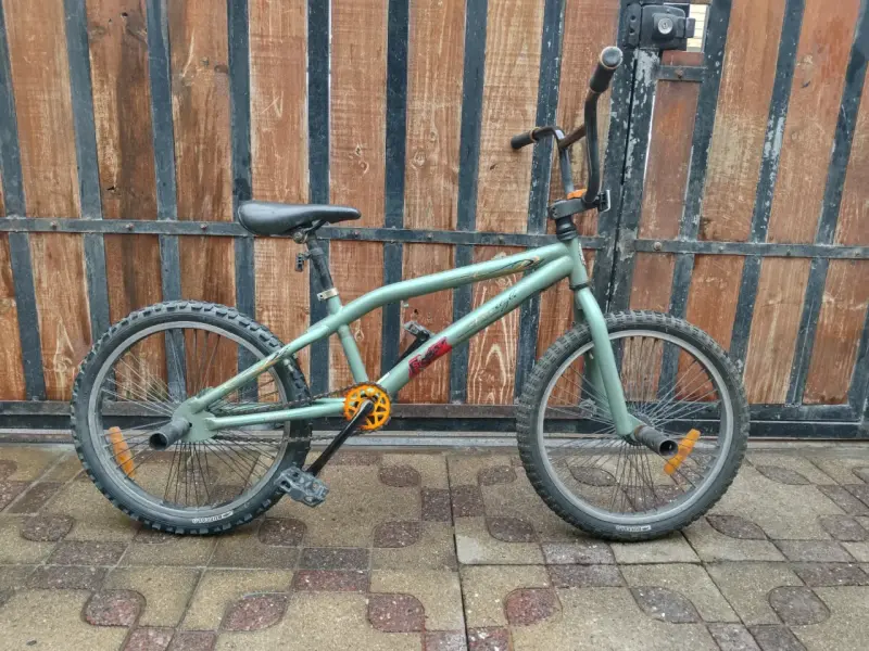 Bicicleta BMX - 3