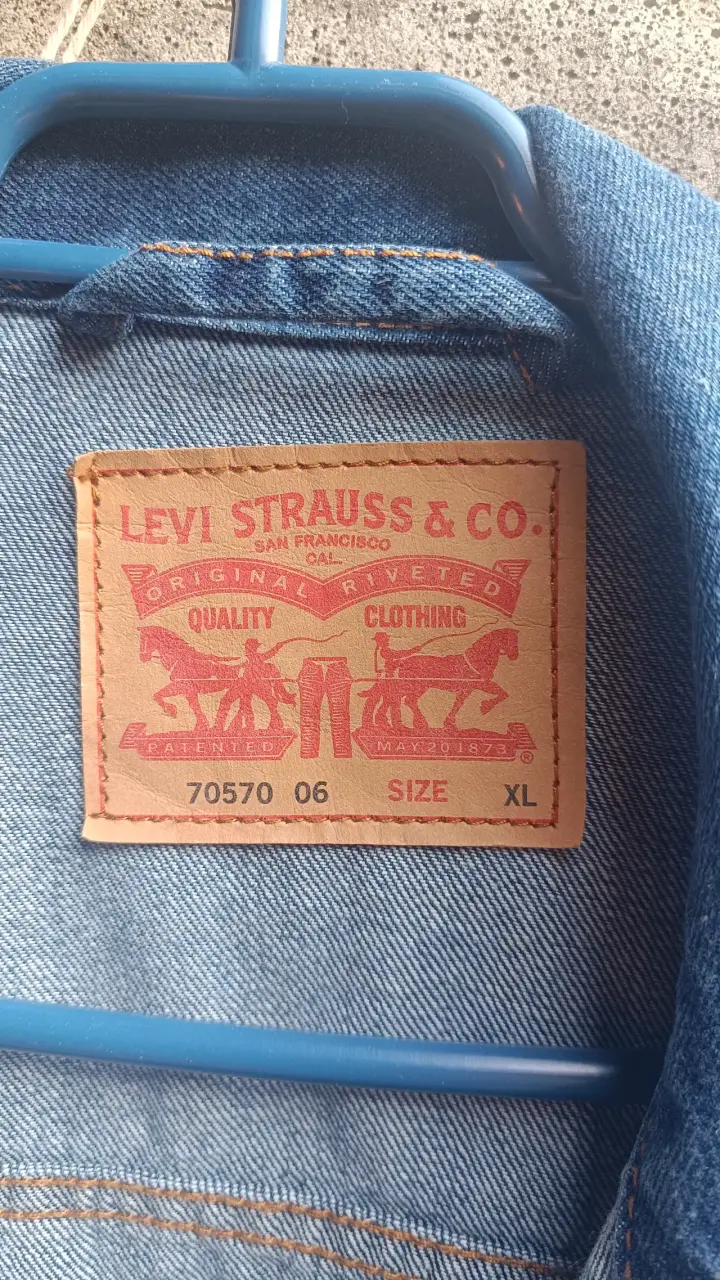 Chaqueta de mezclilla Levi's azul - 4