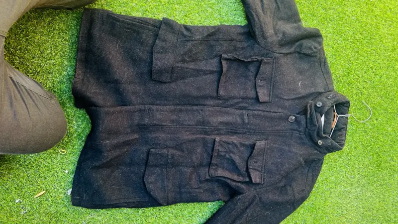 Chaqueta negra de lana para hombre - 4