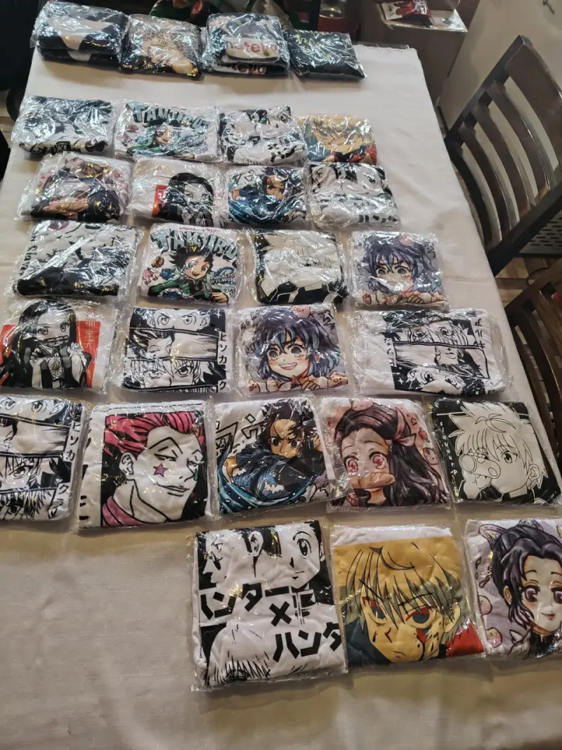 Poleras de anime con diseños variados