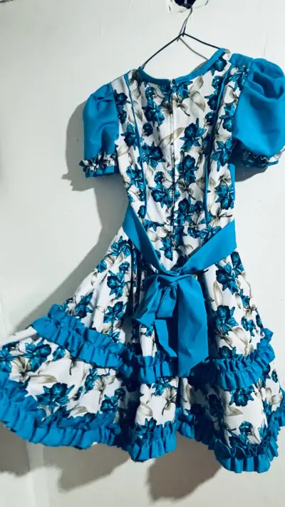 Vestido floral azul con volantes - miniatura 2