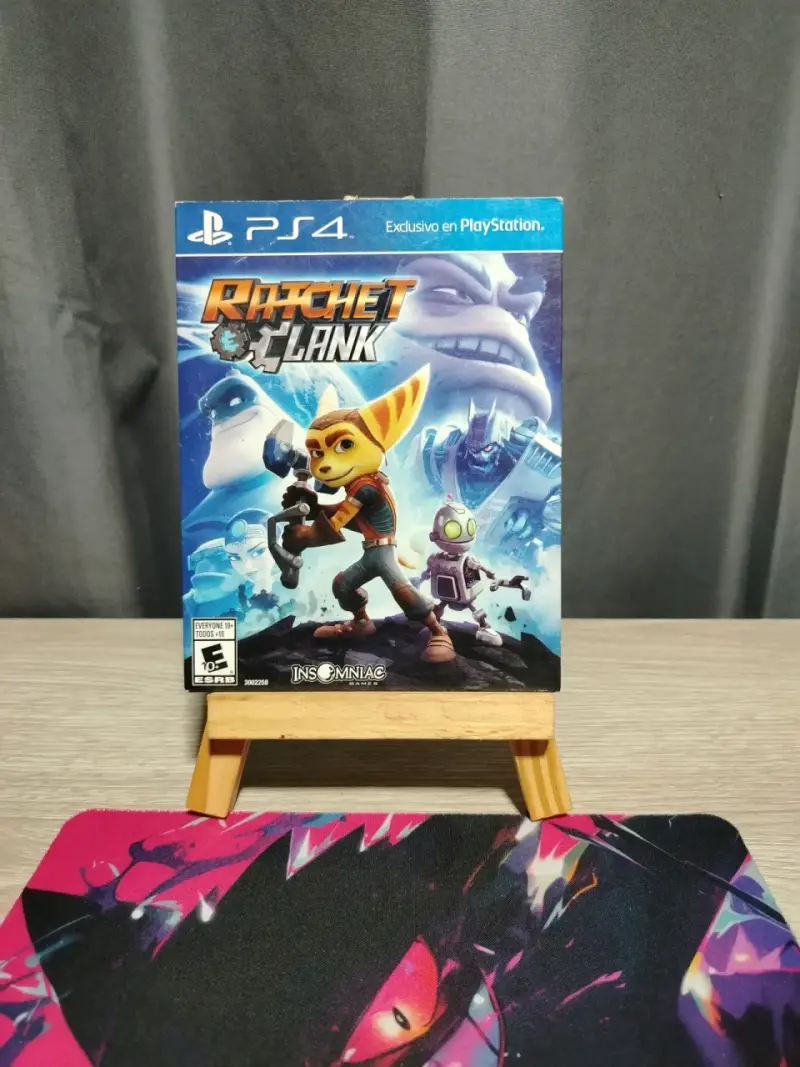 Juego PS4 Ratchet & Clank en buen estado - 1