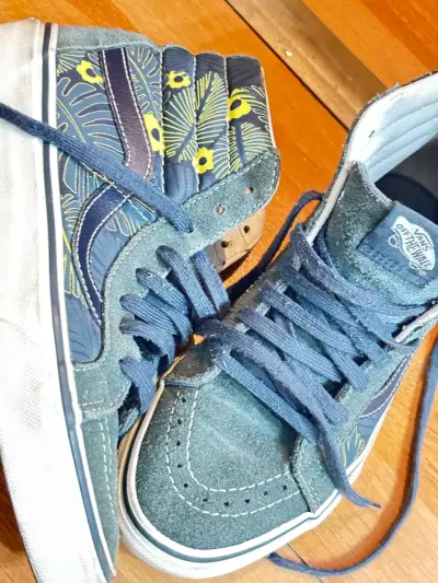 Zapatillas Vans altas azul con diseño floral - miniatura 1