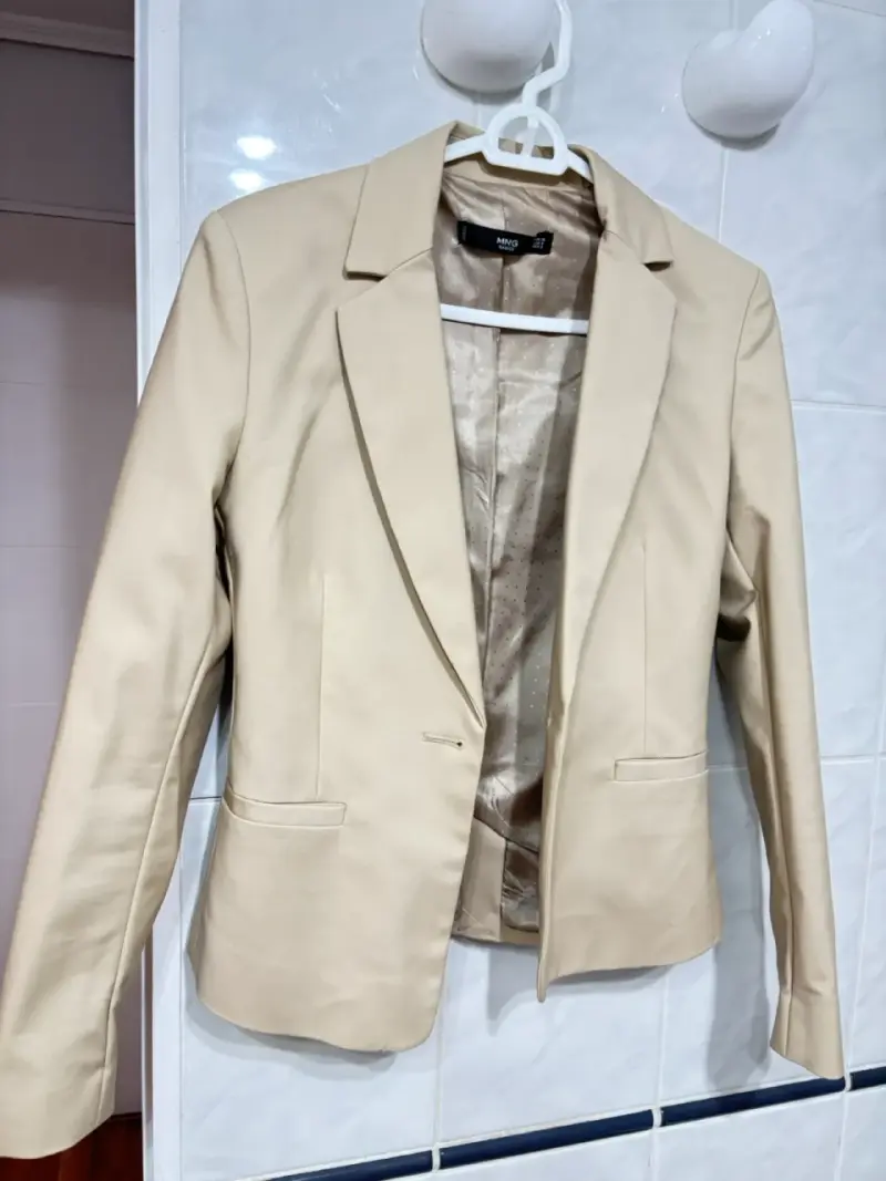 Blazer beige para mujer MNG en buen estado - 1