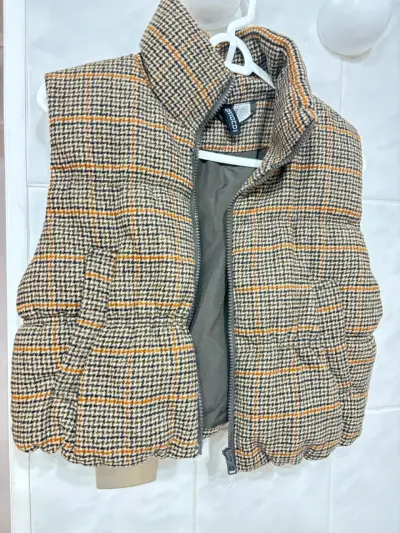 Chaleco acolchado a cuadros para hombre - miniatura 2
