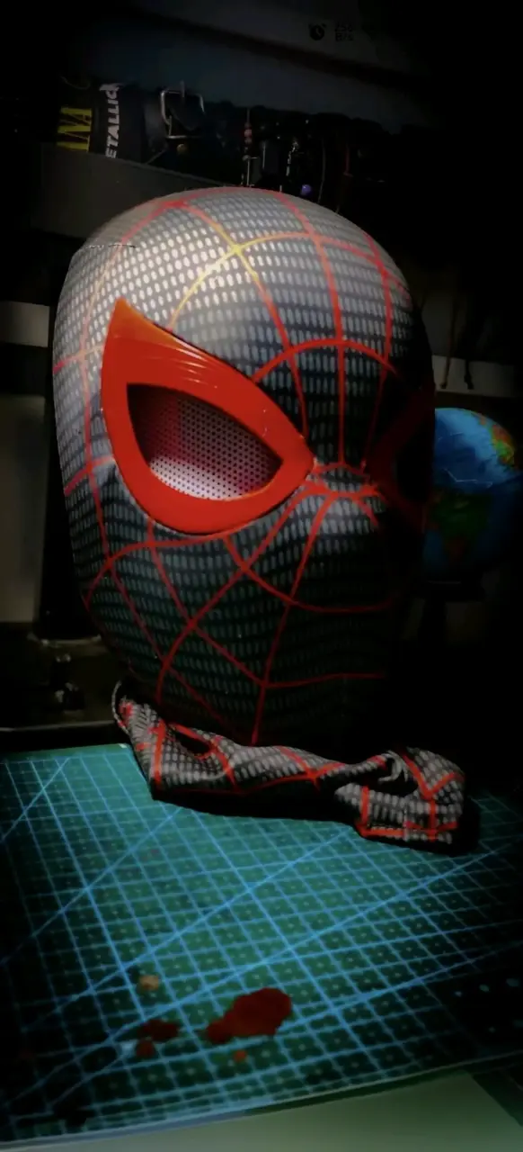 Máscara de superhéroe Spider-Man en negro y - 2