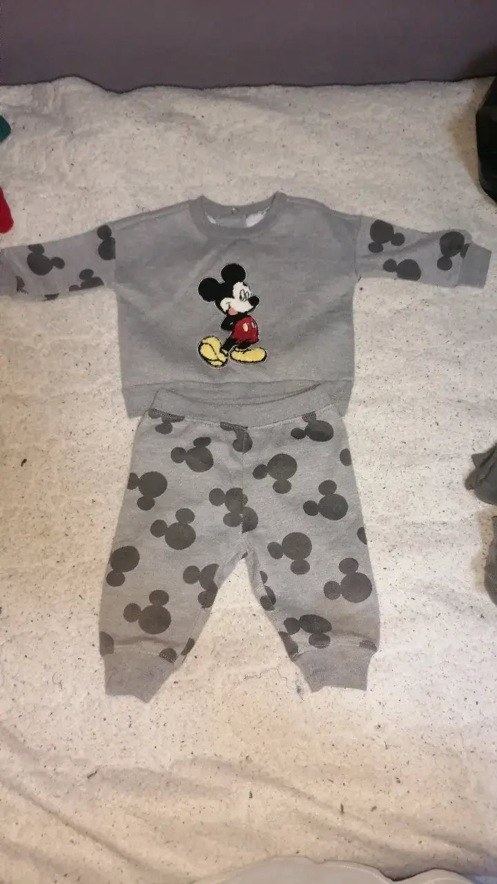 Conjunto de niño Mickey Mouse gris Disney
