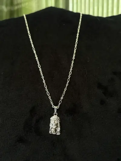 Cadena de plata - miniatura 1