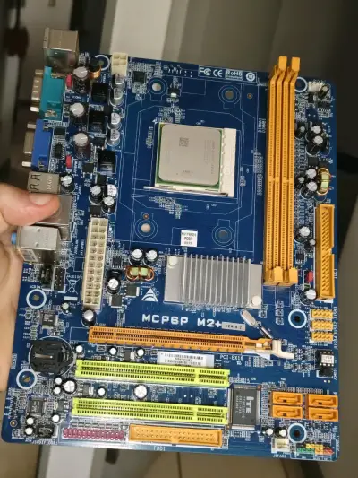 Combo Placa Biostar AM2+ y Athlon X2 4400+ 2.3 GHz - miniatura 1