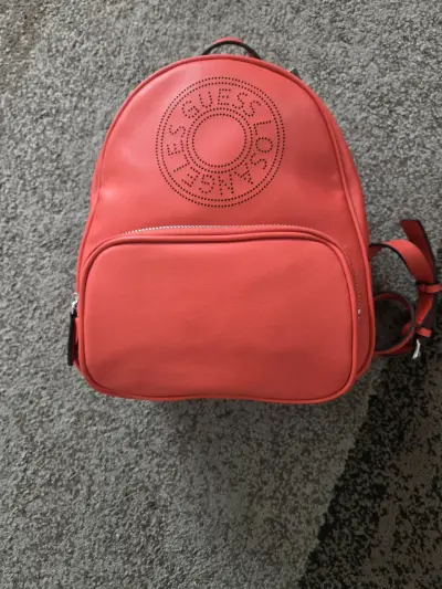 Mochila roja Guess Los Angeles de cuero sintético - miniatura 4