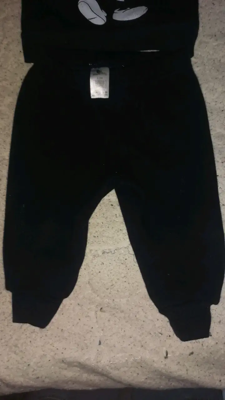 Conjunto de ropa infantil con diseño de personaje - 2