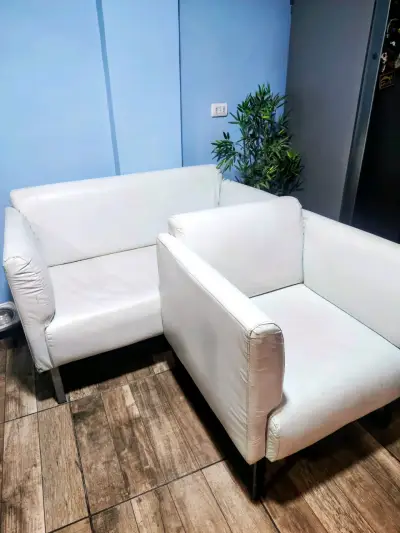 Juego de sillones blancos de cuero sintético - miniatura 4
