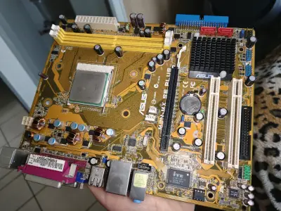 Placa Madre Asus M2N-MX SE Plus con Procesador - miniatura 3