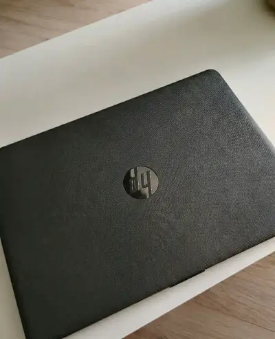 Notebook HP 245 G6 con pantalla de 15 pulgadas - miniatura 1
