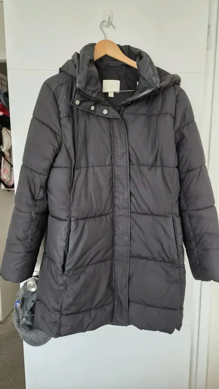 Psrka negro con capucha H&M - 1