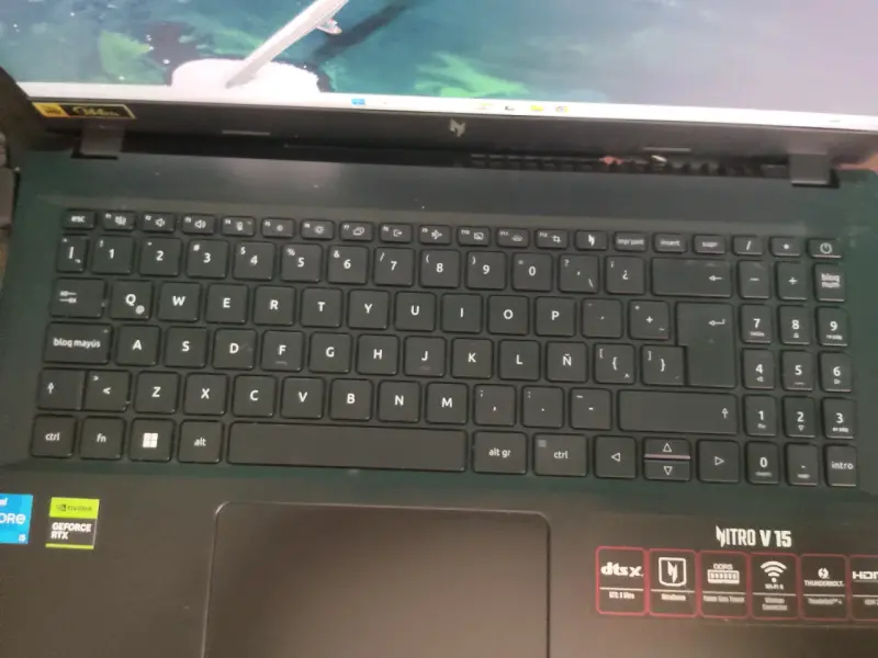 Laptop Gaming Acer Nitro 15 con Intel Core i5 y NVIDIA RTX - 2