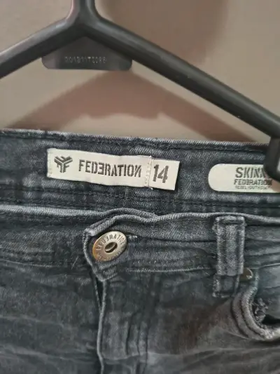 Jeans negros desgastados para mujer talla 14 - miniatura 2