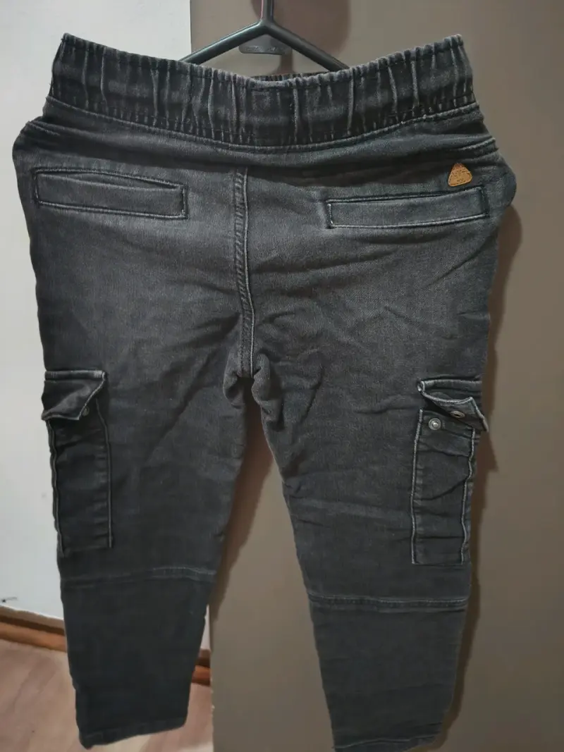 Pantalones cargo negros para hombre con bolsillos - 2