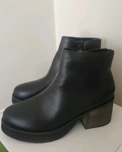 Botines de cuero negro con tacón ancho - miniatura 1