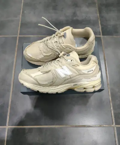 Zapatillas deportivas New Balance 2002R beige - miniatura 1