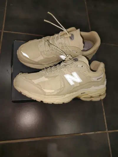 Zapatillas deportivas New Balance 2002R beige - miniatura 2