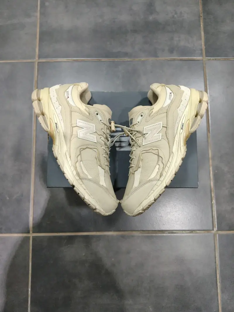 Zapatillas deportivas New Balance 2002R beige - 3