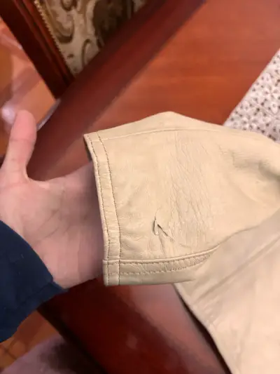 Chaqueta de cuero beige para mujer - miniatura 3