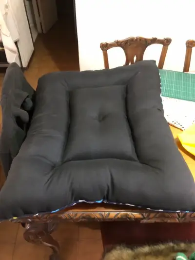 Cama para perro con diseño de huesos - miniatura 2
