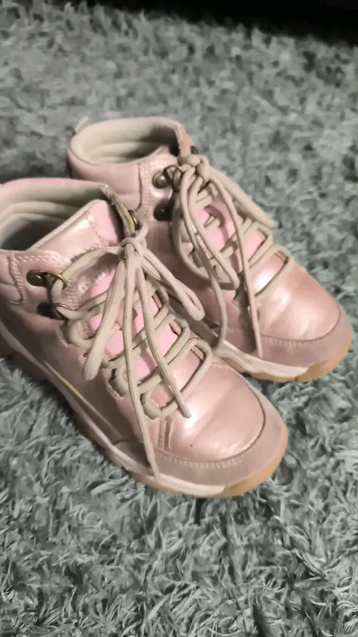 Botines rosados para niña con cordones - 6
