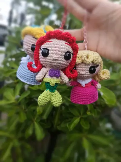Llaveros amigurumi de princesas Disney - miniatura 1