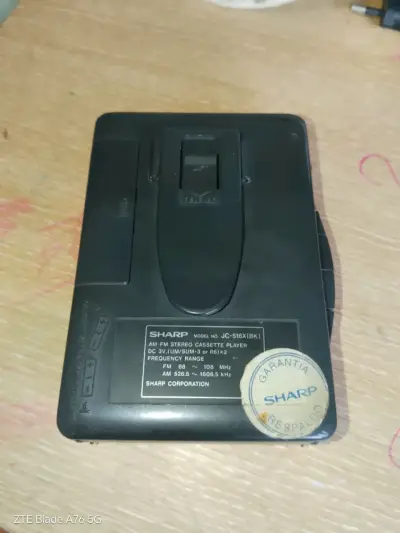 Reproductor de casetes Sharp con auto reverse - miniatura 4