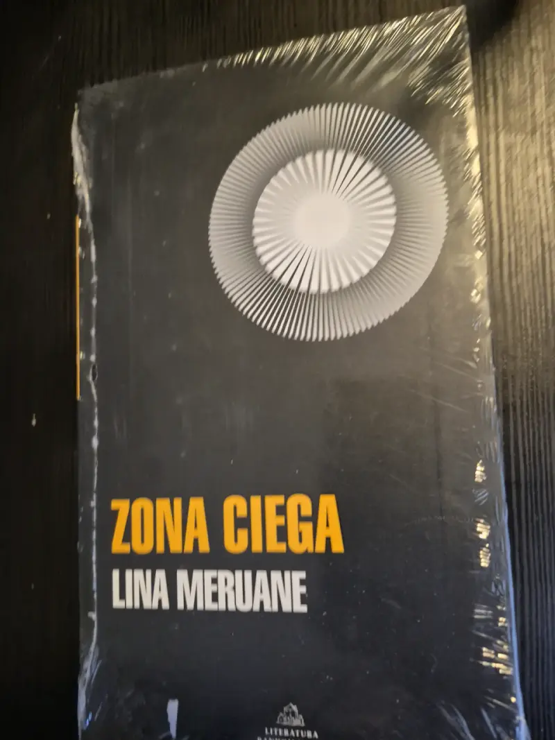 Libro Zona Ciega de Lina Meruane nuevo