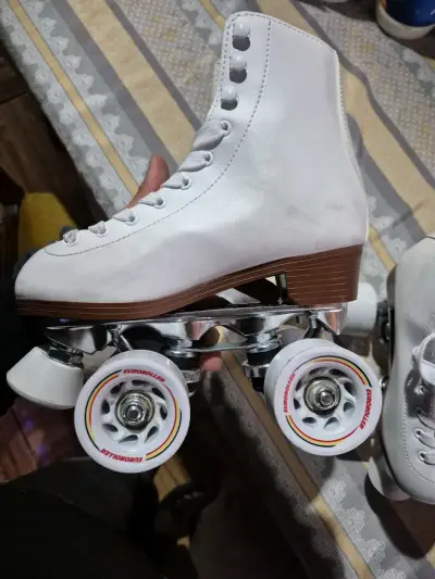 Patines de Cuatro Ruedas Blancos Euroller - miniatura 1