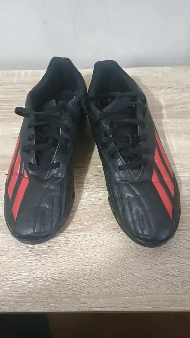 Zapatillas de futbol Adidas, Talla 38